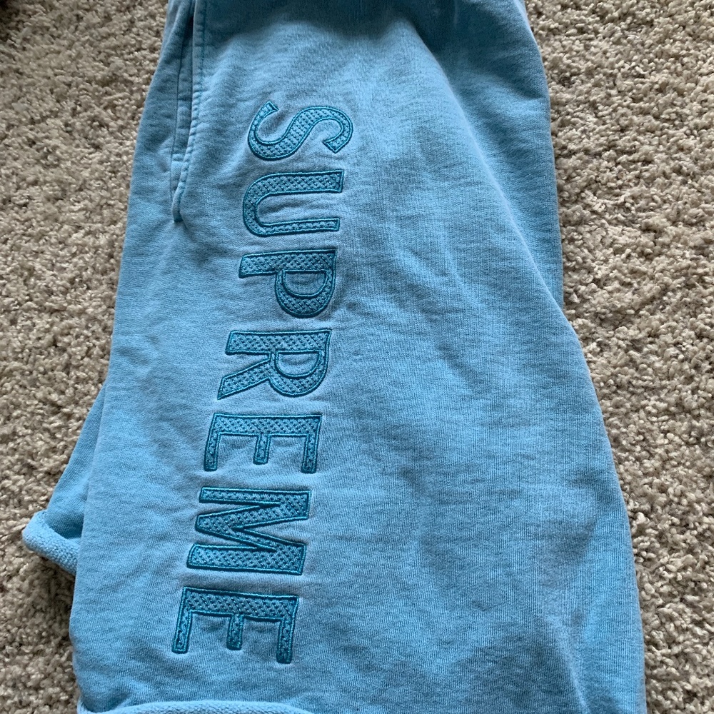 Supreme thick shorts Men Large like new!
